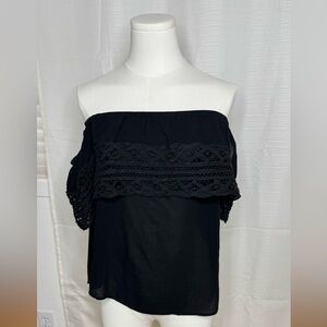NWOT Socialite Black Off the Shoulder Crochet Lace Top Blouse.